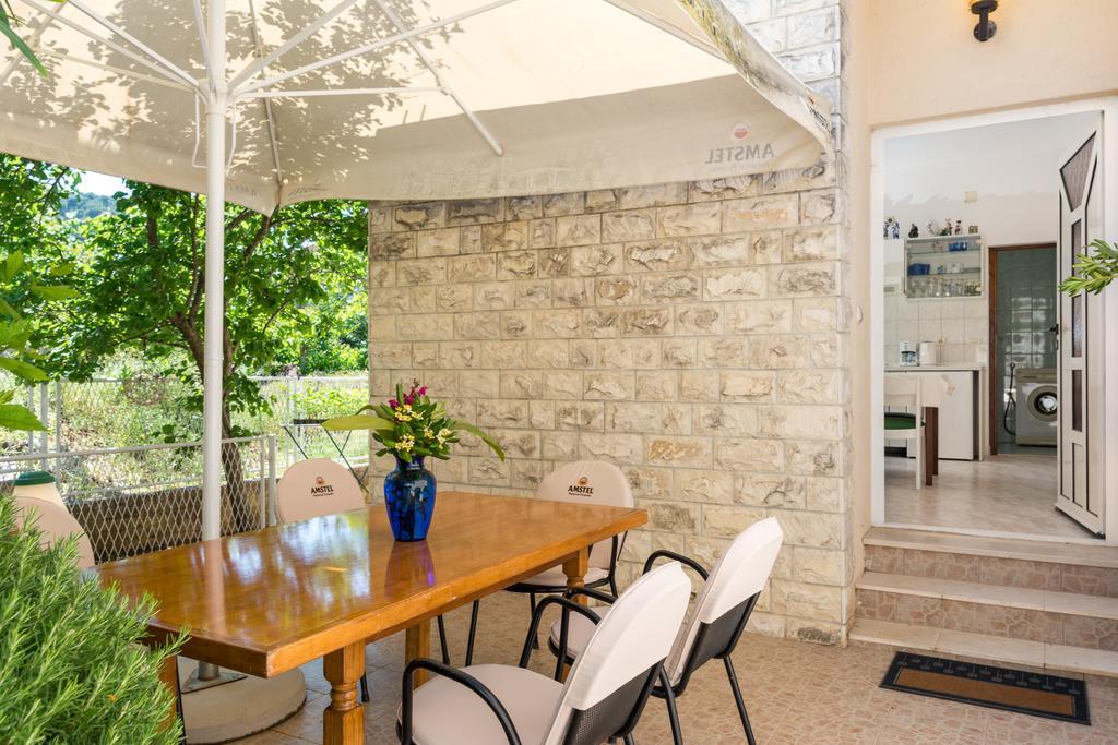 Apartments Coce Трогир Екстериор снимка