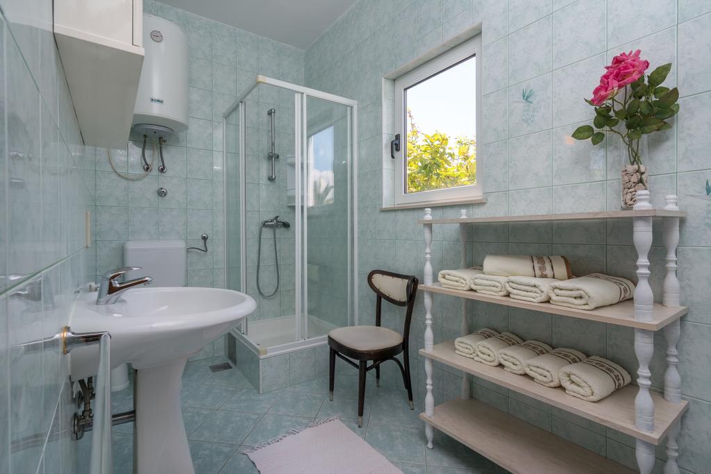 Apartments Coce Трогир Екстериор снимка