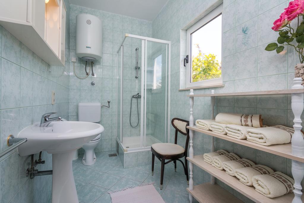 Apartments Coce Трогир Екстериор снимка