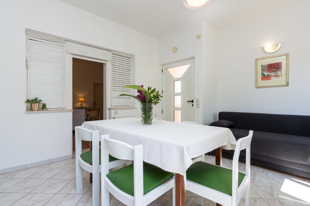 Apartments Coce Трогир Екстериор снимка