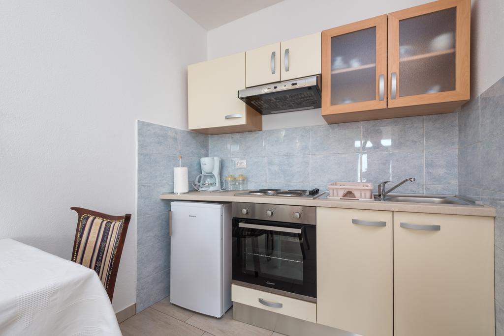 Apartments Coce Трогир Екстериор снимка