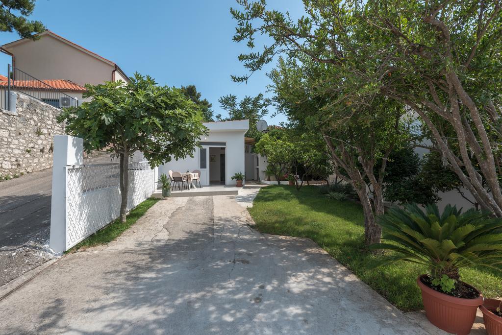 Apartments Coce Трогир Екстериор снимка