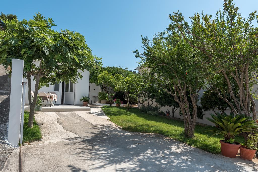 Apartments Coce Трогир Екстериор снимка