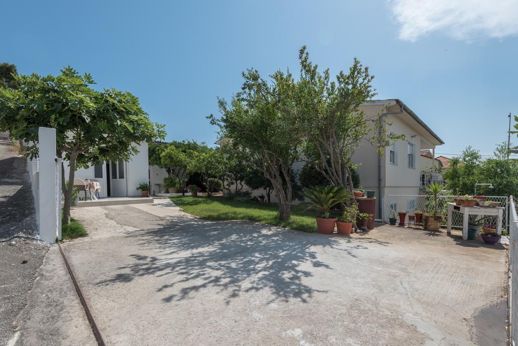 Apartments Coce Трогир Екстериор снимка
